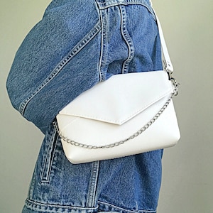 Umhängetasche für Frauen Weiße Vegan Ledertasche Kleine Schultertasche Minimalist Handtasche für Abend Weiße Tasche für Hochzeitstasche Geschenk für Braut