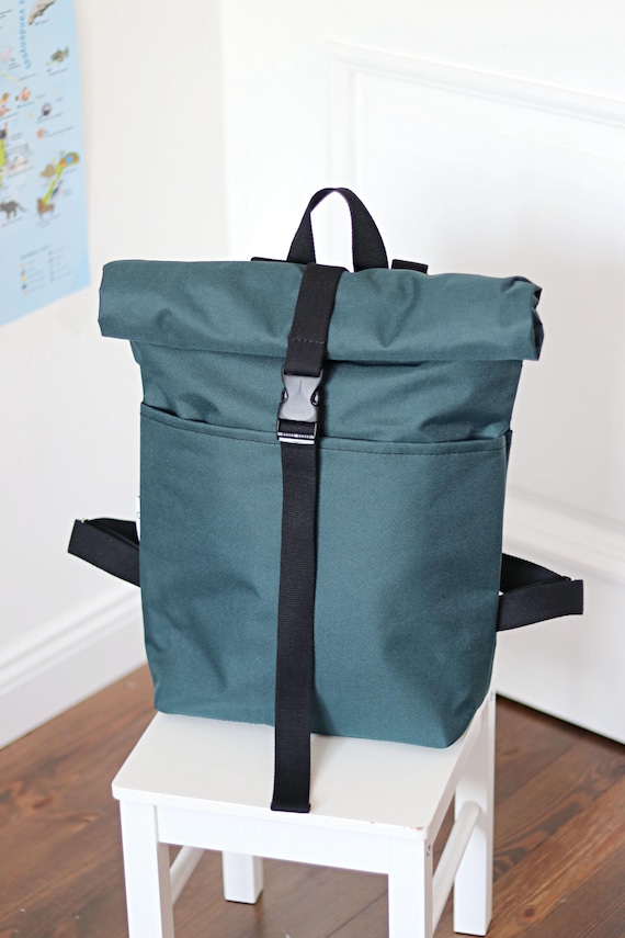 north face backpack navy The Borealis TNF / TNF Black and protective laptop compartment East Rain Dragonfly Larva ES70MF Color:Raven Crosshatch