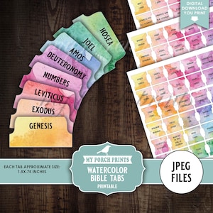 Puede incluir: Pestañas de la Biblia en acuarela con una variedad de colores, incluyendo rosa, verde y amarillo. Las pestañas están etiquetadas con nombres de libros como Génesis, Éxodo y Oseas. La imagen también incluye una hoja de pestañas adicionales y el texto "Digital Download You Print."