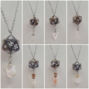D20 brown/grey Necklace