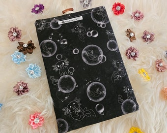 Book/E-reader Sleeve Axolotl bubbles