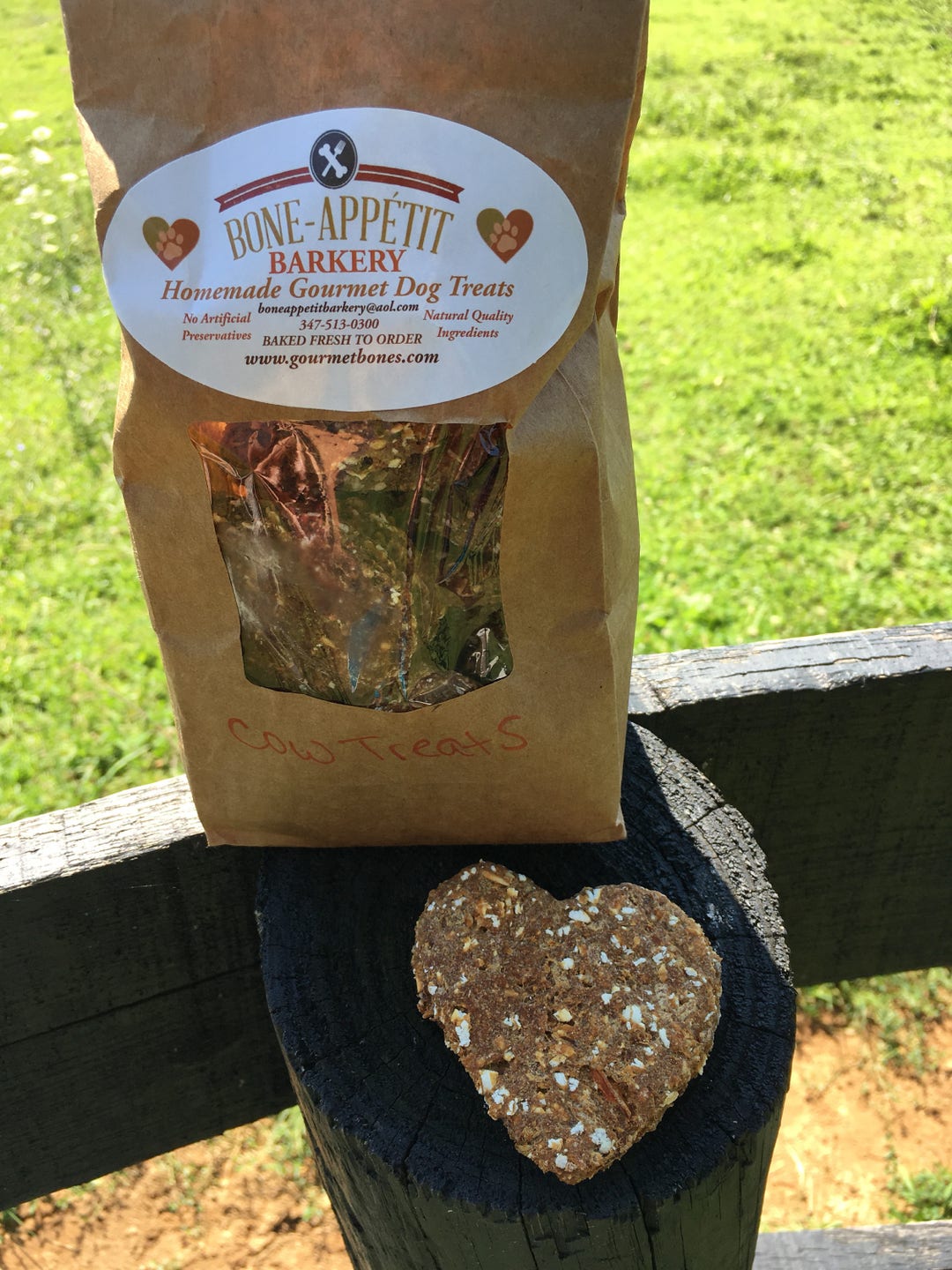 Gourmet Horse and Cow Treats, Snacks All Natural, Carrots, Apples