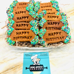 Customized Happy Birthday Dog Treats Gift Box -  12 Pack - Dozen - You chose color Dogs Birthday Bones, gifts Peanut butter- Party Favors