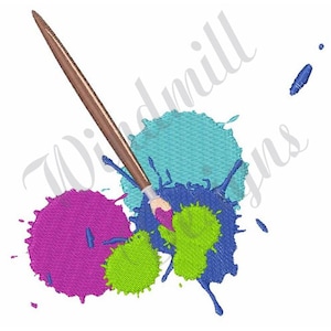 Może przedstawiać: Pędzel z brązową rączką i niebieskimi włosiem jest obryzgany farbą. Opryski farby są w kolorze różowym, niebieskim, zielonym i turkusowym.
