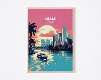 Puede incluir: Una ilustración de estilo retro del horizonte de Miami con palmeras, un barco en el agua y el texto "MIAMI Florida".
