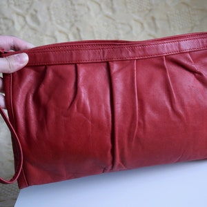 Big red purse deals