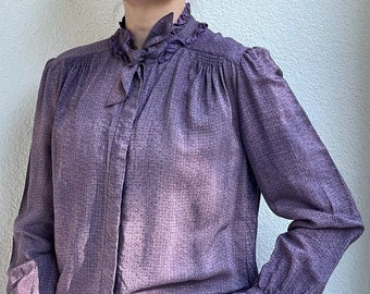 Vintage 70s mauve purple women's blouse, tie neck 70s hipster blouse, 70s secretary style, pussybow blouse