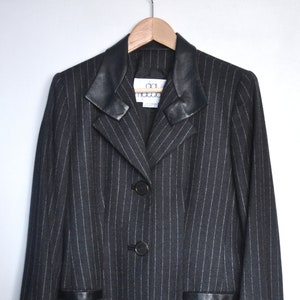 Vintage 90s GAI MATTIOLO Wool Blazer: Striped Gray Jacket with Leather Collar (L)