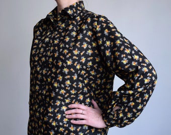 Vintage 70s black botanical pattern blouse, black gray yellow orange floral print shirt, boho 1970s blouse, collared long sleeve blouse, L