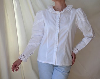 1990s Vintage Austrian Blouse: White Cotton Lace Peasant Top (38 EU)
