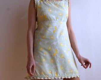Y2K A-line summer babydoll dress, mint and yellow flower print, 60s mod inspiration, M