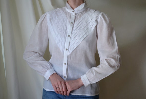 Vintage 80s white peasant blouse, collared blouse… - image 1