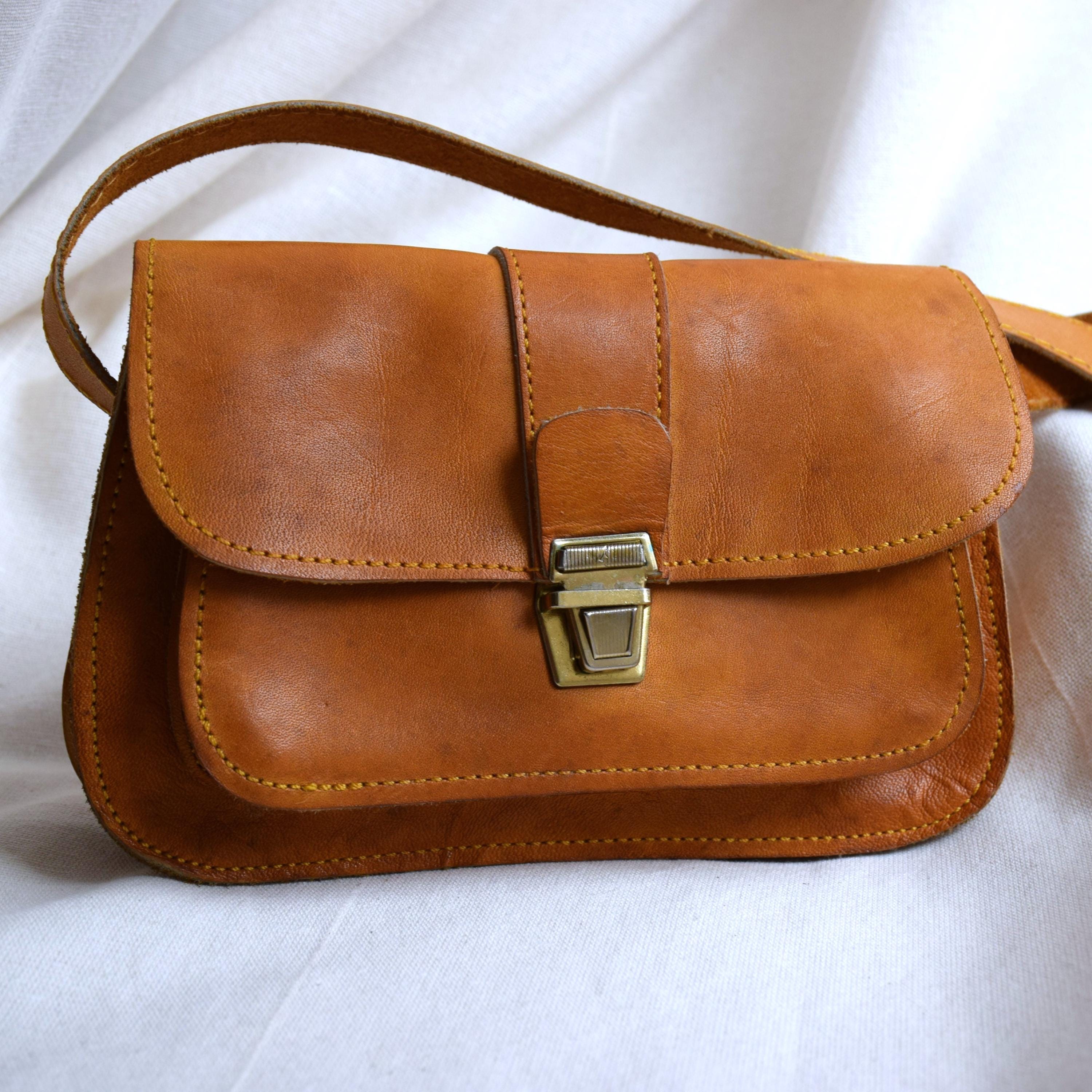 70s Mens Leather Bag - Etsy UK display picture 2