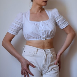 Vintage White Lace Dirndl Blouse: Cropped Oktoberfest Top, 36 EU