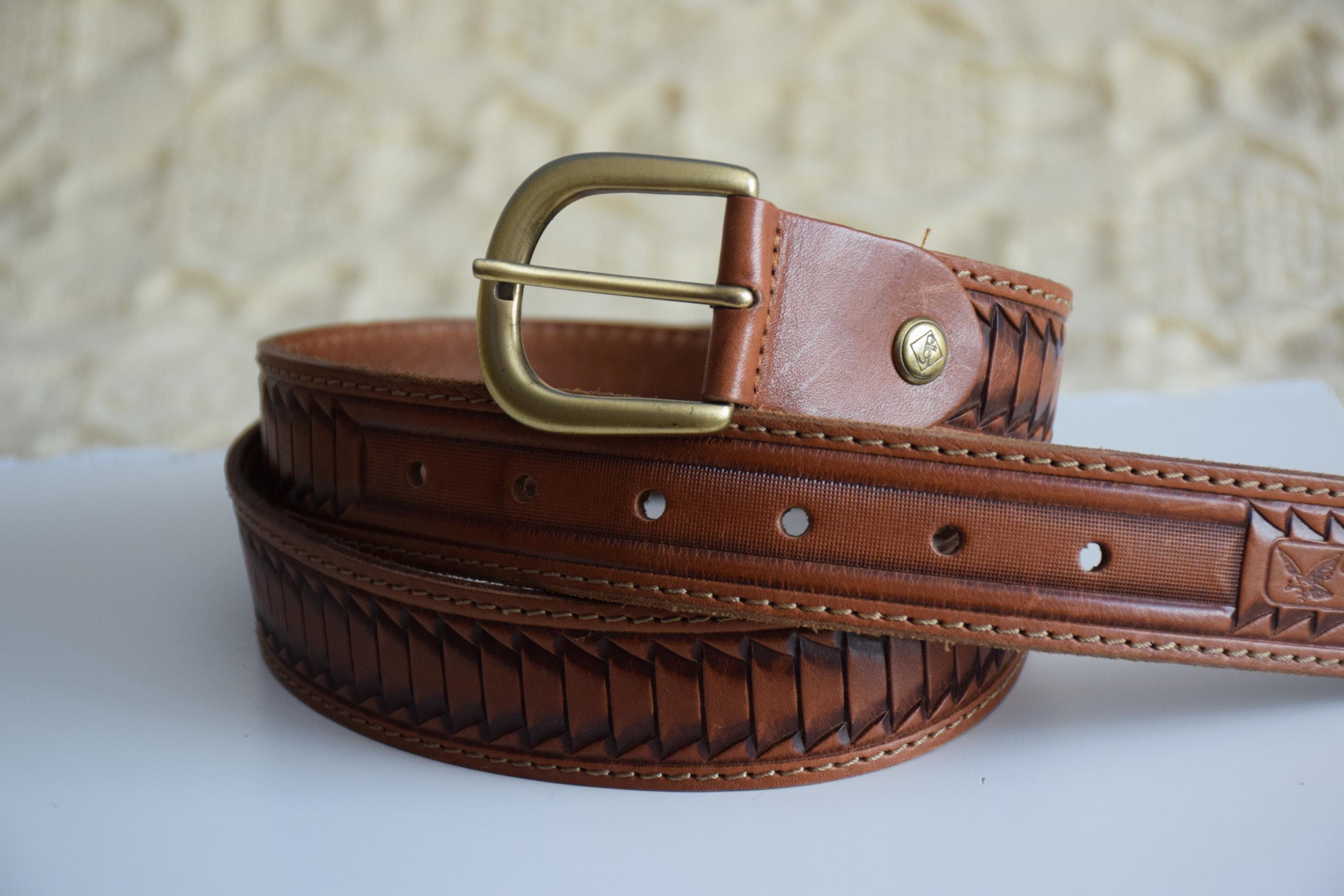 1990s Cognac Brown Engraved Leather Belt: Western Boho Style  display picture 1