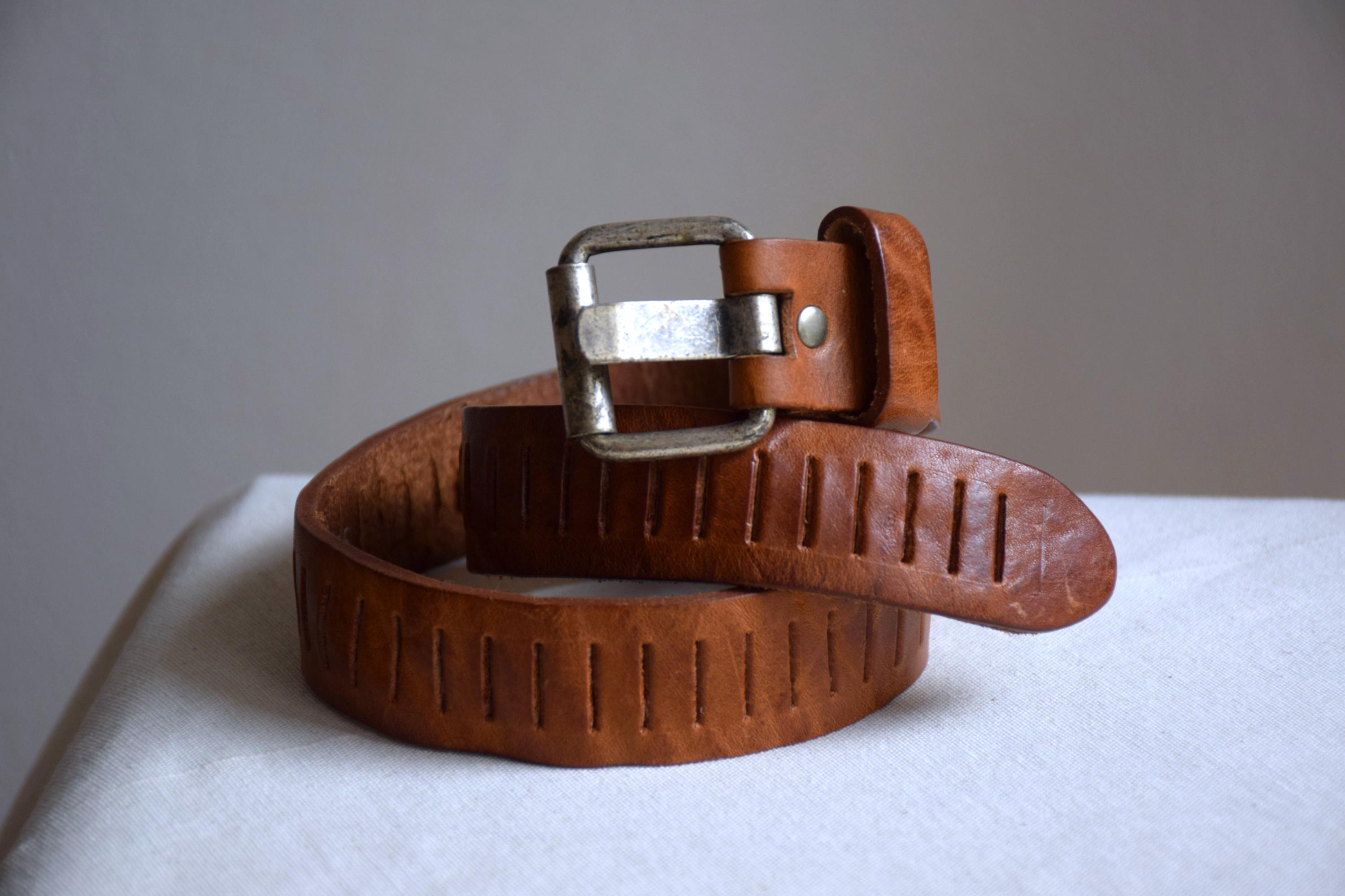 Vintage 90\'s Chunky Brown Leather Belt Vintage Avignon Brown Belt Genuine Leather 655 Chunky Buckle  main image 3