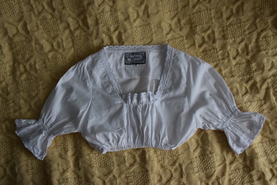 Vintage white cropped dirndl blouse, boho crop to… - image 8