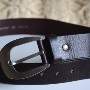 Vintage 90s brown leather belt with a big matte silver belt buckle, chunky jeans belt, grunge leather belt, Made in Italy,