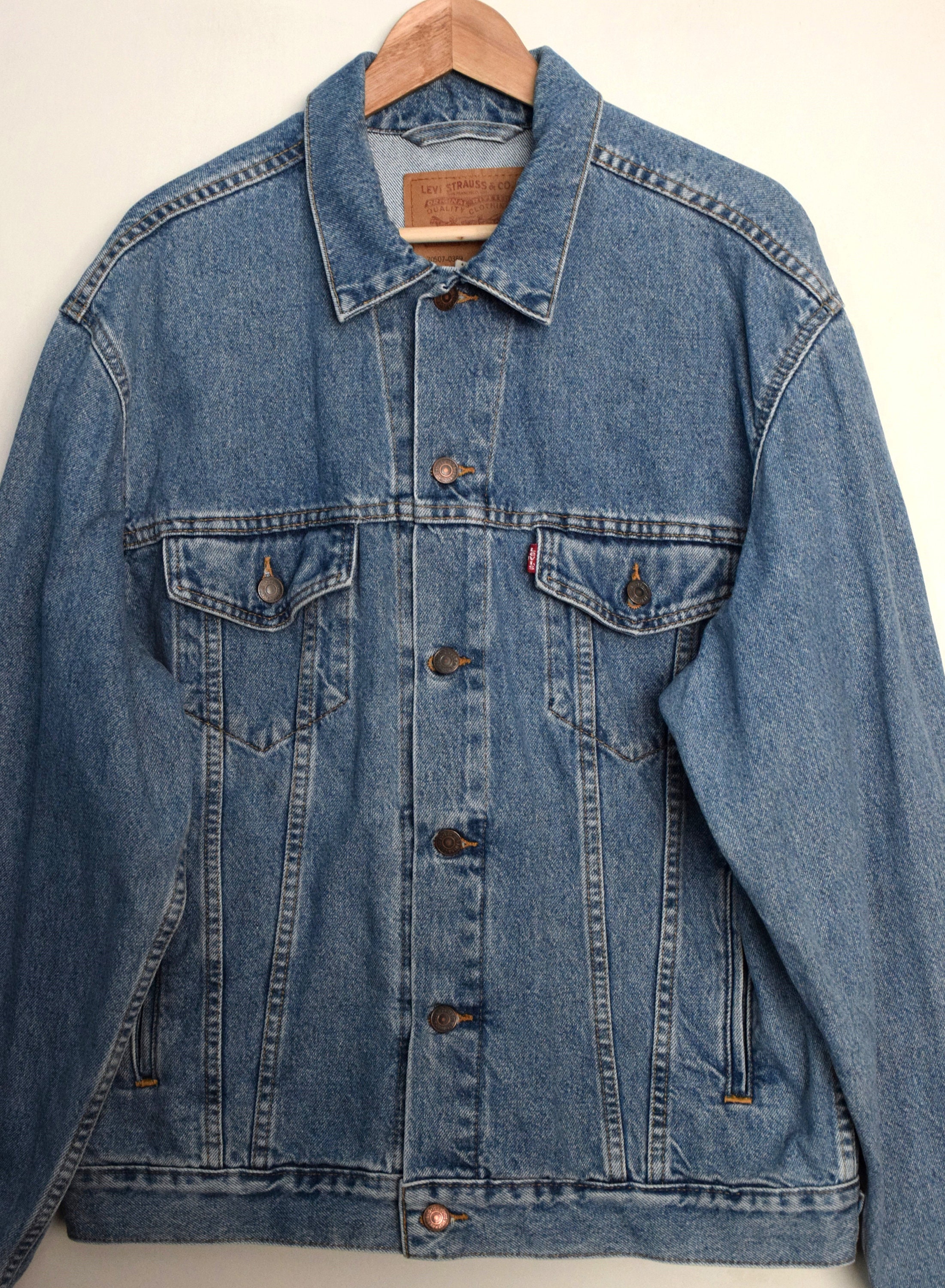 Levis 70507 2025