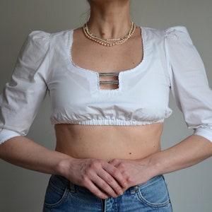 Vintage Cropped Dirndl Blouse: White Cotton Oktoberfest Top (38 DE/ 8 US)