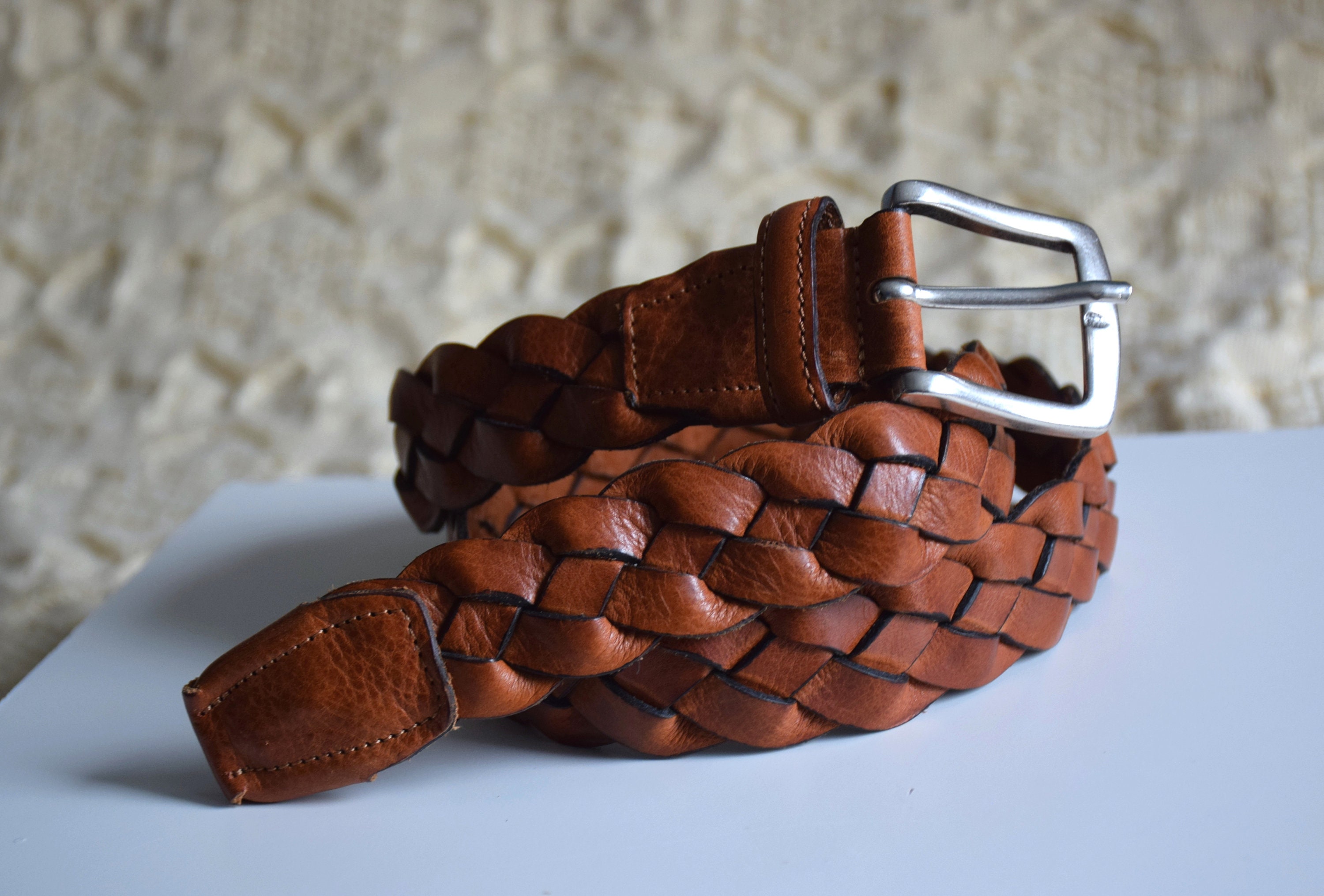Vintage 90s / 2000s Woven Brown Leather Belt With a Silver Vintage 90s / 2000s Woven Brown Leather Belt With a Silver