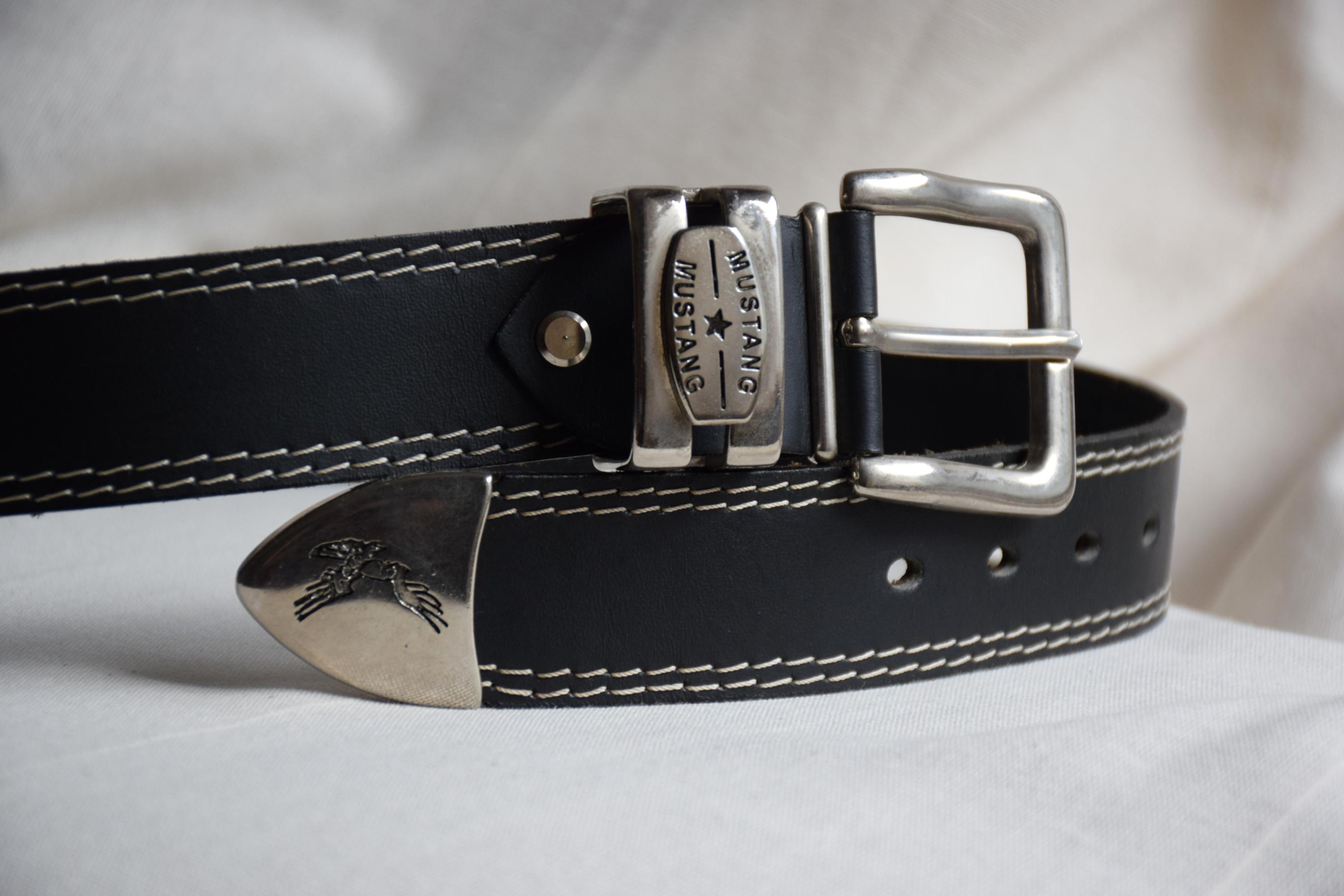 90’s chunky metal & leather western belt 90s Western Belt (M) – Holy Thrift main image 4