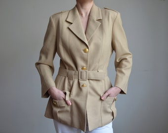 Blazer vintage en laine Alain Manoukian : veste ceinturée beige des années 90, boutons dorés (taille 42)