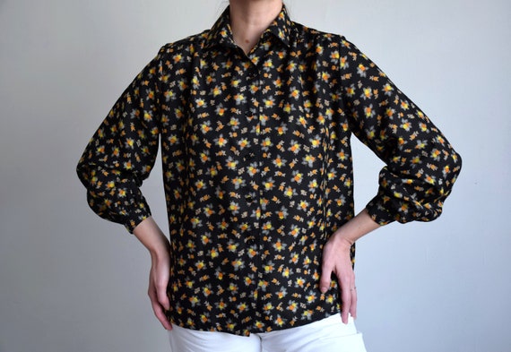 Vintage 70s black botanical pattern blouse, black… - image 4