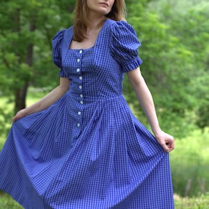 Vintage 90s Austrian folk dress with puff sleeves, blue and white check peasant dress, Oktoberfest dress, Bavarian / Trachten dress. L