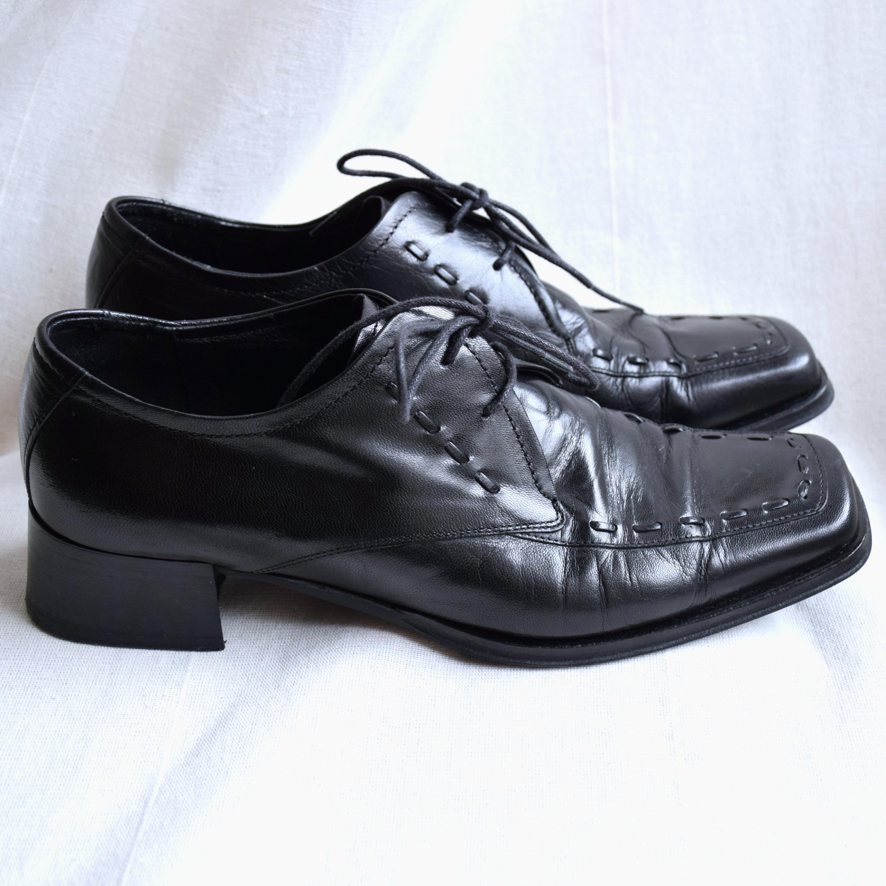 Vintage Black Leather Oxfords With a Square Toe, 90s Menswear