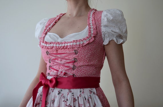 Vintage pink and white floral dirndl dress with a… - image 3