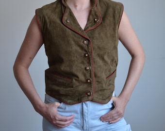 Vintage 90s olive green suede dirndl vest, trachten suede vest, boho leather vest, suede sleeveless jacket, Oktoberfest style, 36 DE