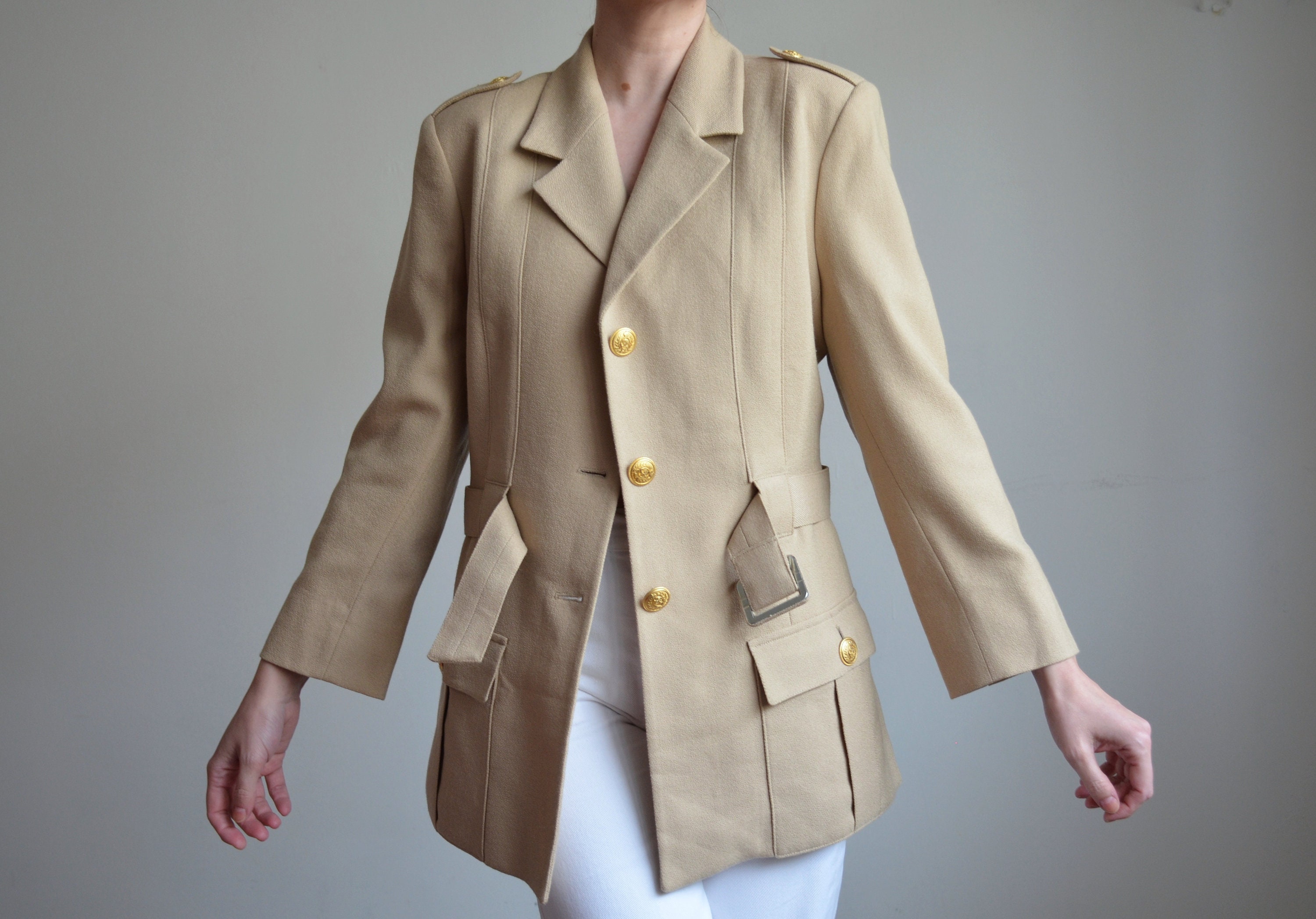Vintage 90s / Y2K Beige Blazer With a Belt and Gold Metal