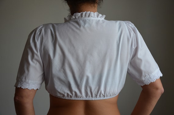 Vintage 90s Dirndl crop top, white folk blouse, b… - image 10