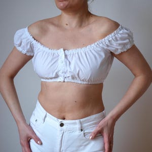 Vintage White Dirndl Crop Top: Off-Shoulder Boho Blouse (Size 40 EU)