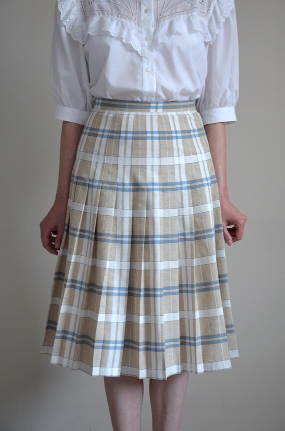 Vintage 1980s Check Pattern Pleated Skirt in White Beige and Blue