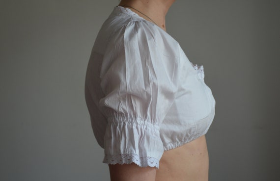 Vintage white cropped dirndl blouse, boho crop to… - image 6