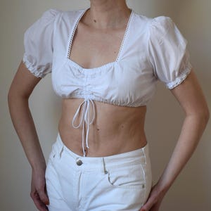 Vintage White Dirndl Crop Top: Boho Oktoberfest Blouse (Size 34 DE)