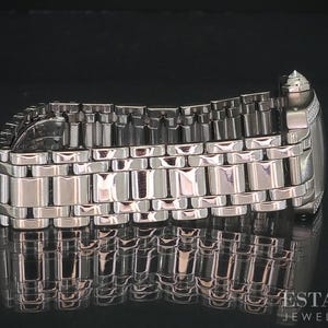 Cartier Tank Americaine 1713 18k White Gold Diamond Guilloche Watch i18292 imagem 7
