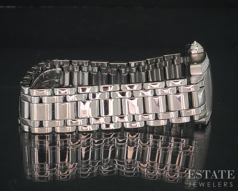 Cartier Tank Americaine 1713 18k White Gold Diamond Guilloche Watch i18292 imagem 7