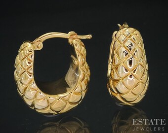 18k Yellow Gold Ribbed Puffy Hoop Ladies Earrings 4.6g i18533b