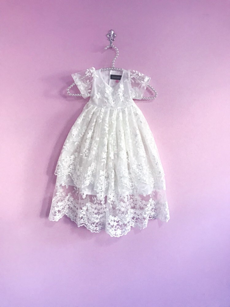 white blessing dress