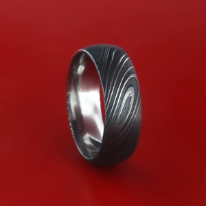 Authentic, Hand-Crafted Damascus Steel Men's Wedding Band (8 Millimeter Width, Wood Grain Design)