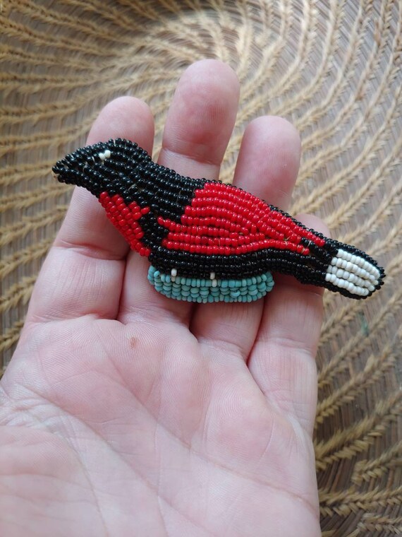 Native American beaded bird pin/fetish - image 4