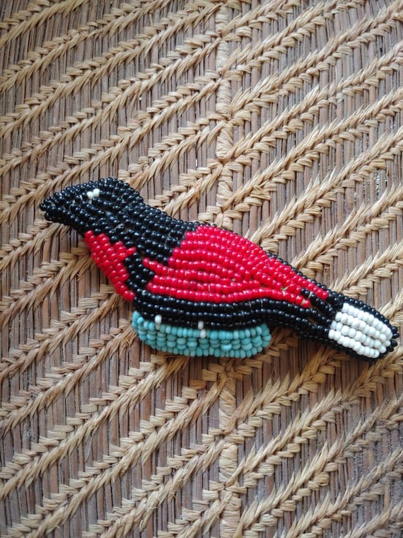 Native American beaded bird pin/fetish - image 3