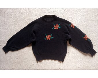 Daffodil  Sweater /  / pure wool vintage 80s jumper / novelty jumper /spring sweater