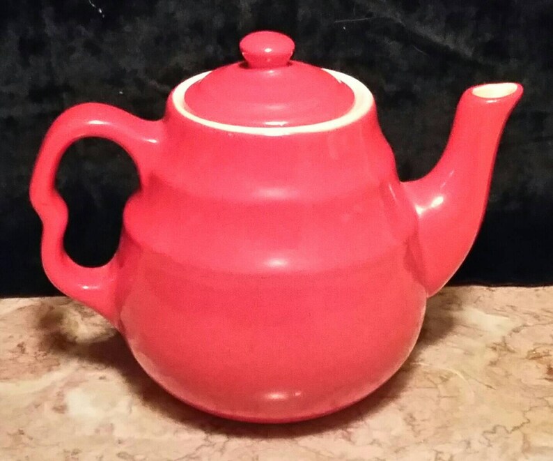 Universal Cambridge Vintage Teapot. Universal Cambridge Red Teapot. Etsy
