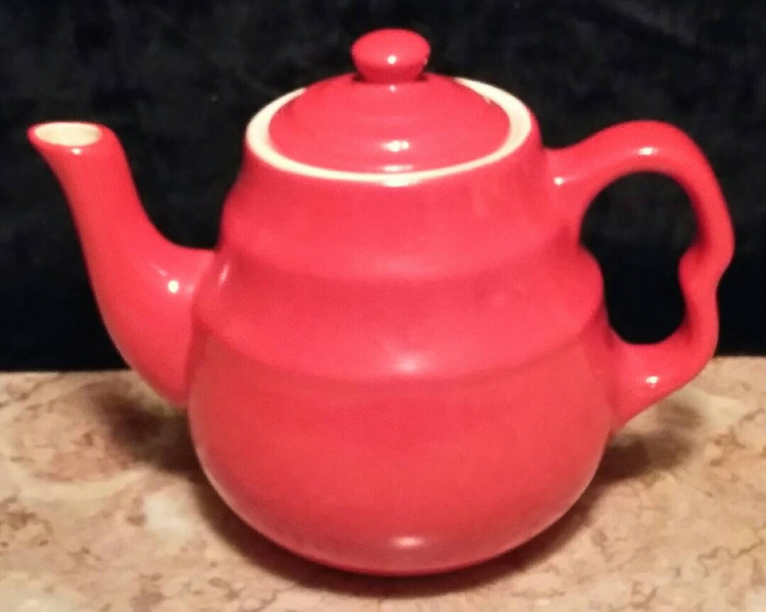 Universal Cambridge Vintage Teapot. Universal Cambridge Red Teapot. Etsy