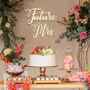 Future Mrs Sign, Bridal Shower Backdrop, Bridal Shower Décor ...