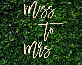 Miss to Mrs Sign, Bridal Shower Décor, Bridal Shower Backdrop Sign, Bachelorette Party Décor, Bridal Shower Sign, Miss to Mrs Wood Sign